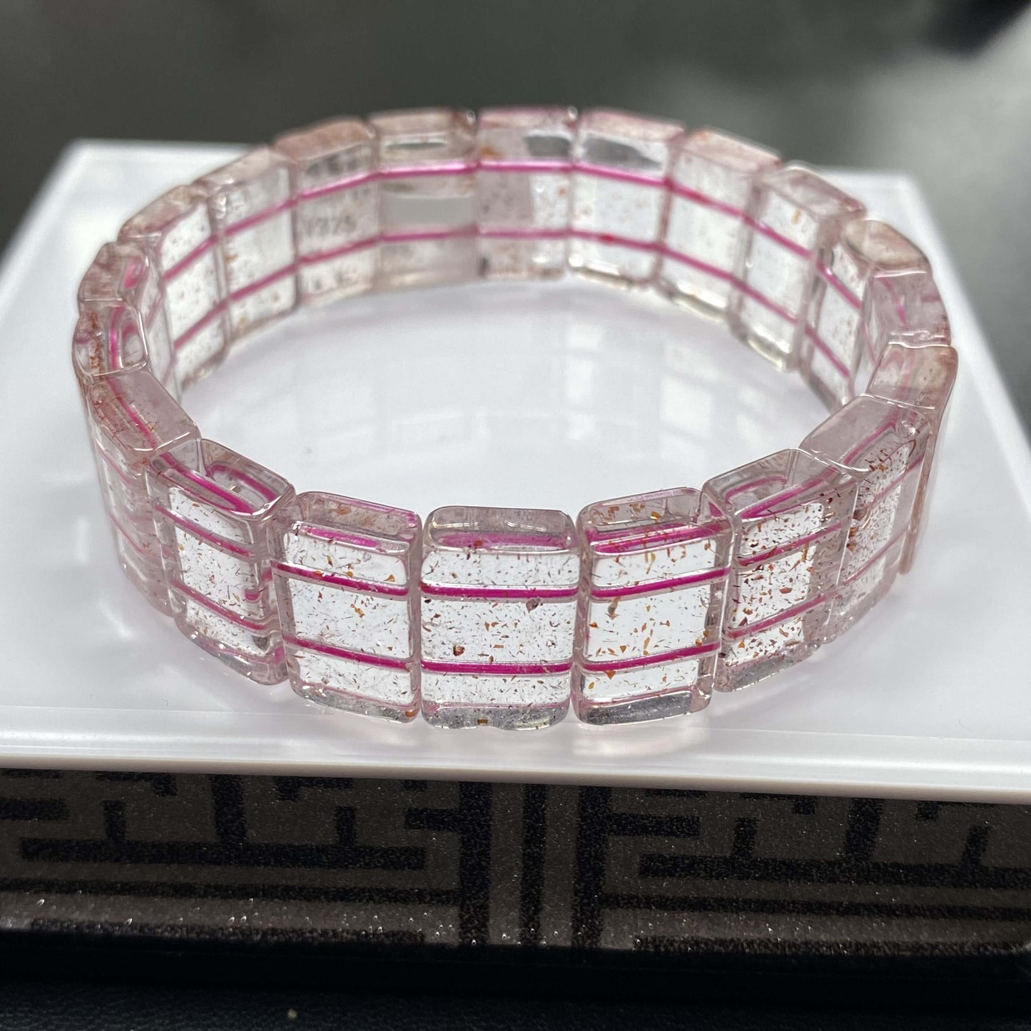 HANLE natural strawberry super serven soft bangle with certificate and box (Patterns or colors will be shipped randomly)